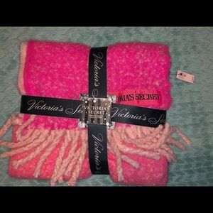 VS Scarf